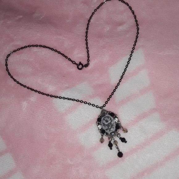 🖤"Vintage" Style Pendant Necklace, HANDMADE🖤 - Picture 3 of 6
